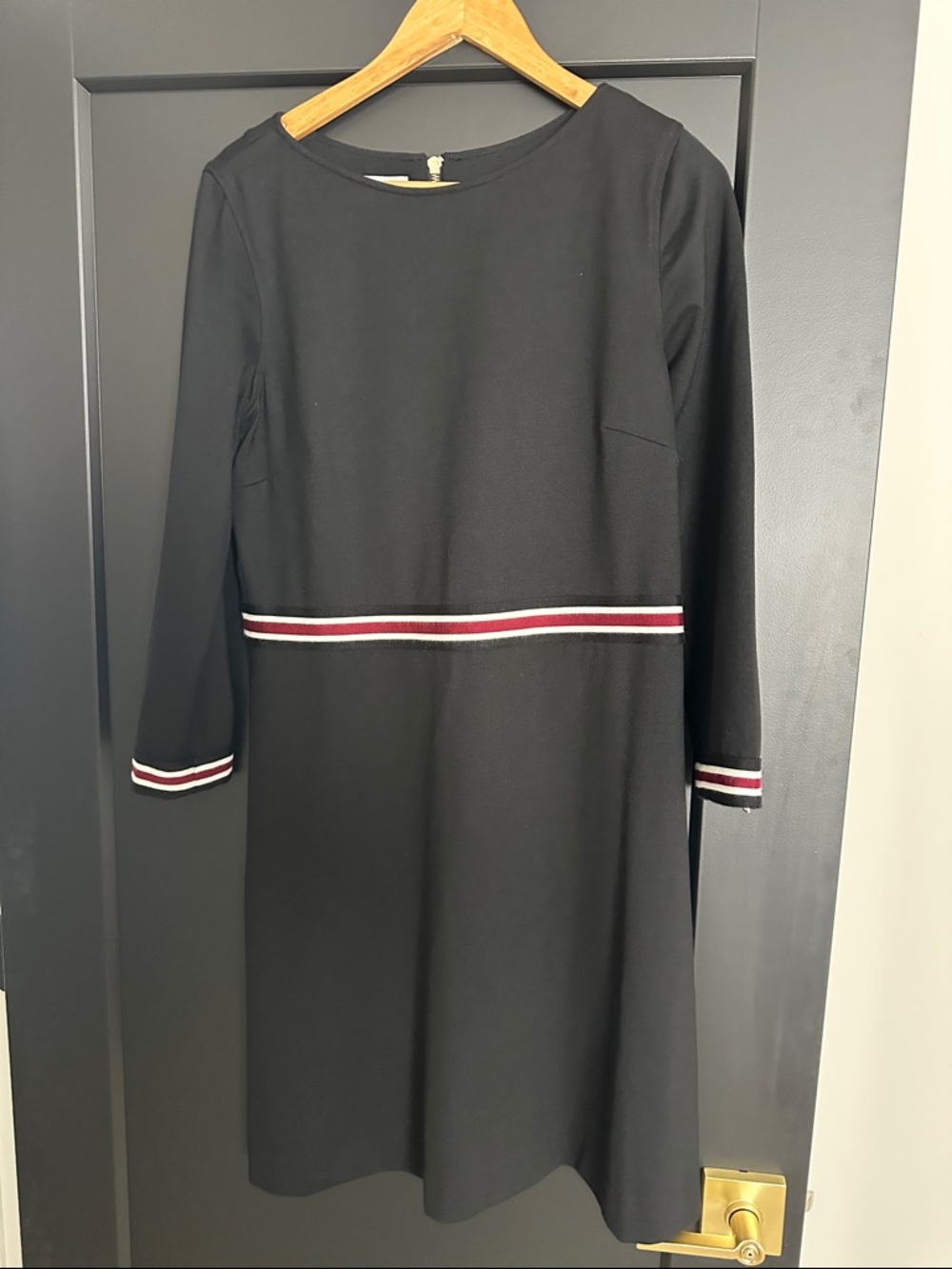 Sara Campbell Black Striped Accent Long-sleeved Sheath Dress